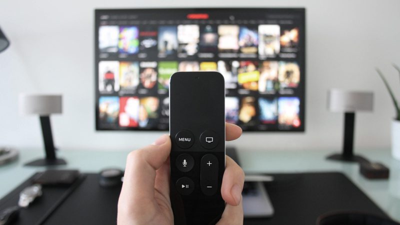 jak-wlaczyc-telewizor-bez-pilota