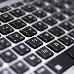 Do czego służy skrót ctrl f na komputerze?